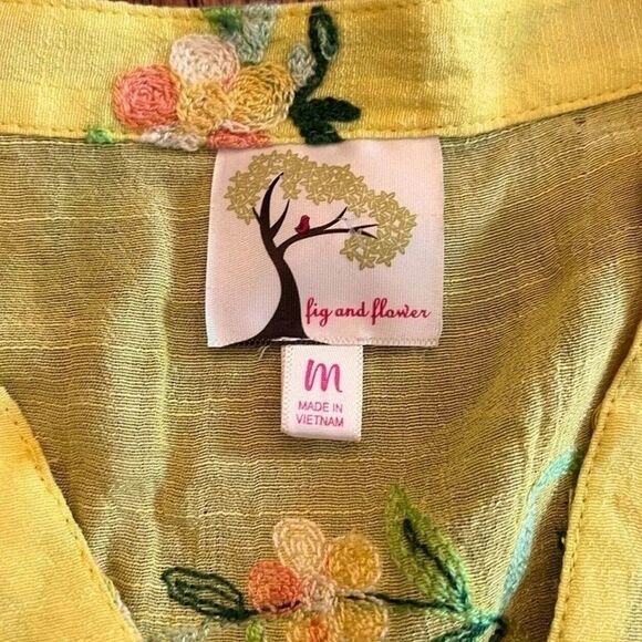 Fig and Flower Blouse Womens M Floral Embroidered Boho Peasant Top Yellow Button - Picture 4 of 12